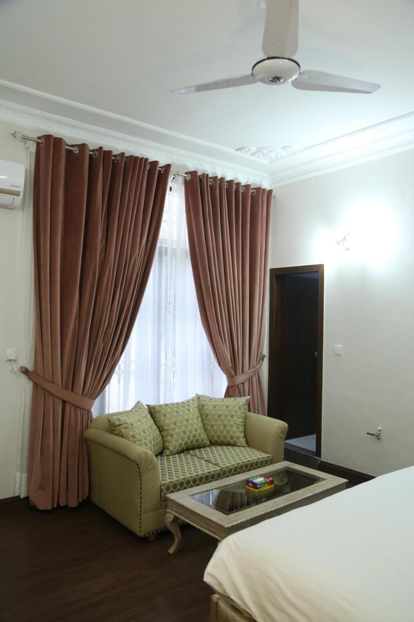 Royal Grace Guest House Ісламабад Екстер'єр фото