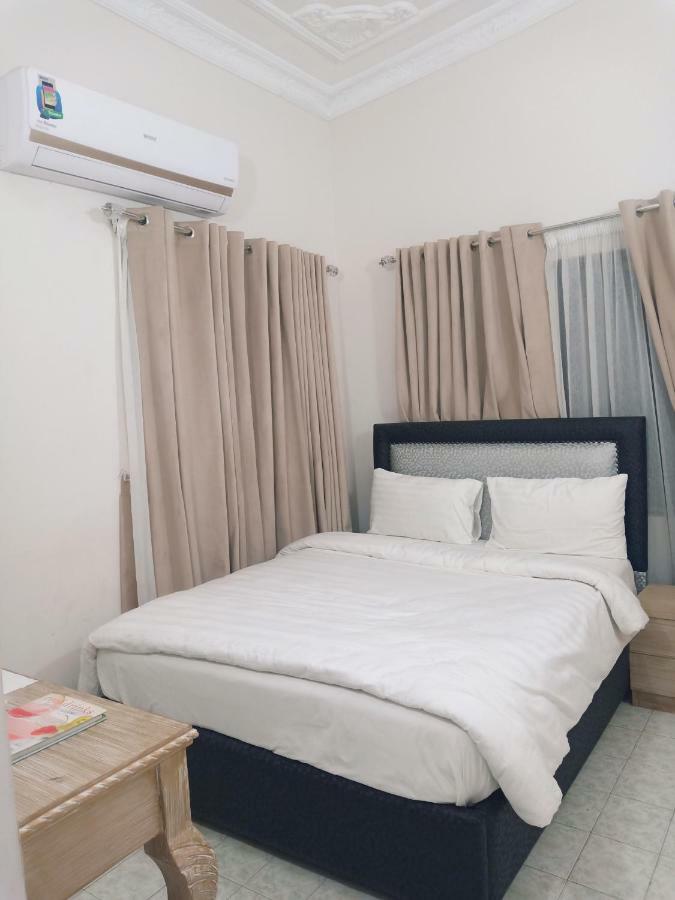 Royal Grace Guest House Ісламабад Екстер'єр фото
